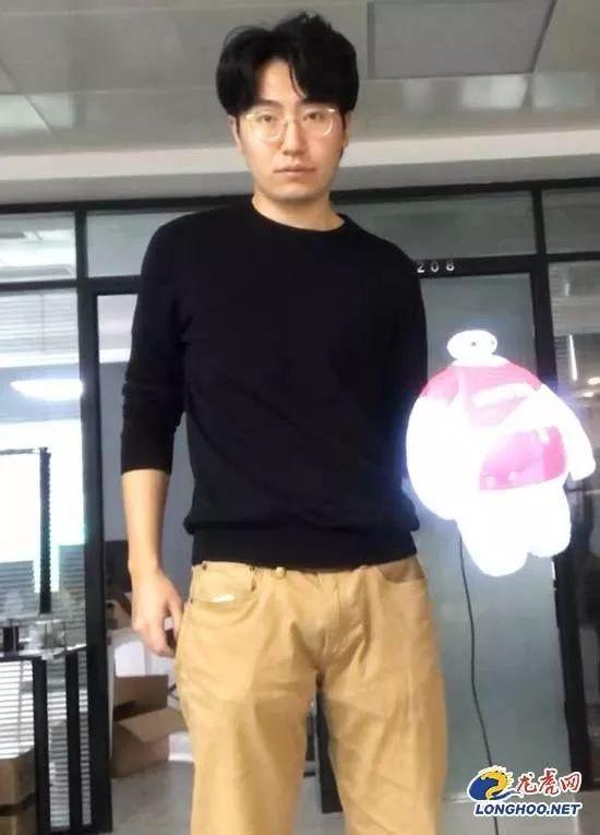 南京最新爆料小伙视频播放,街头奇遇引网友热议 第2张 南京最新爆料小伙视频播放,街头奇遇引网友热议 第2张