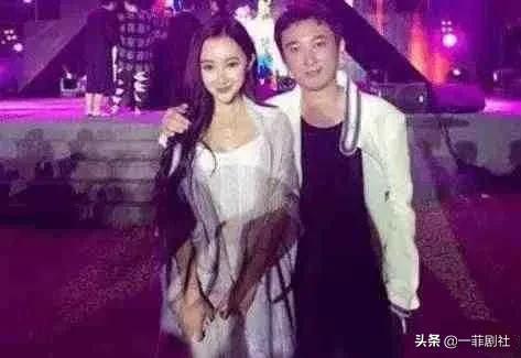 娱乐圈最新爆料八卦,明星恋情曝光，豪门恩怨再起波澜！  第3张