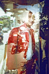 红装爆料最新,揭秘时尚界最新潮流趋势与明星穿搭秘籍  第2张