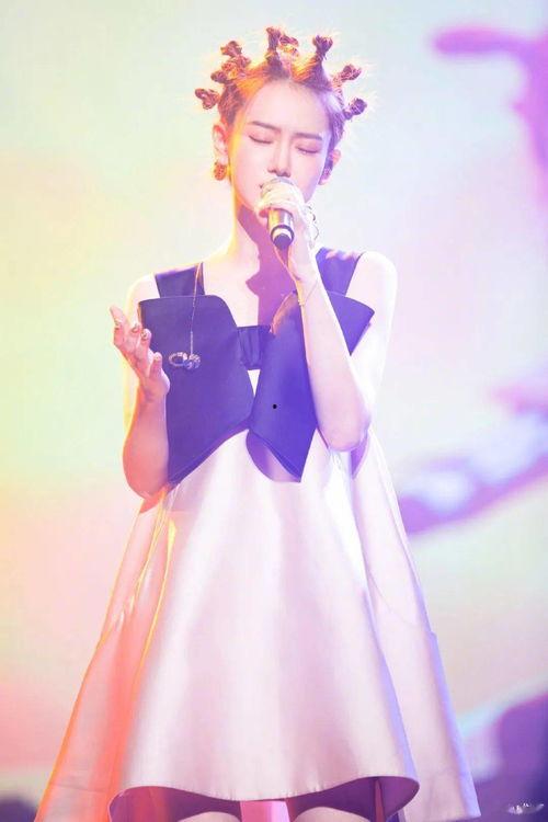 戚薇爆料许嵩视频大全最新,独家视频大揭秘  第2张