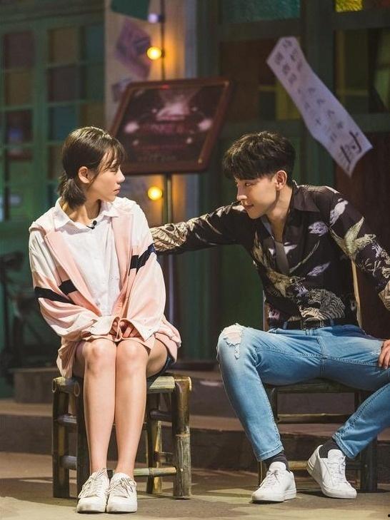 邓伦马思纯最新爆料,揭秘甜蜜恋情背后的故事 第2张 邓伦马思纯最新爆料,揭秘甜蜜恋情背后的故事 第2张