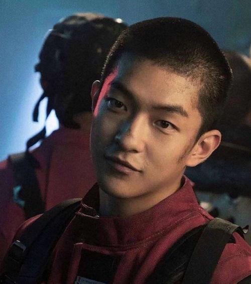 最新爆料屈楚萧新恋情  第3张